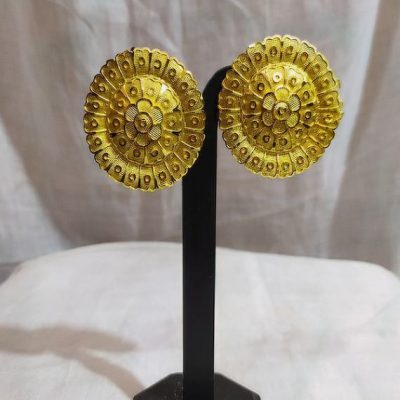 DESIGNER FASHION EARTOPS FOR GIRLS AND WOMEN