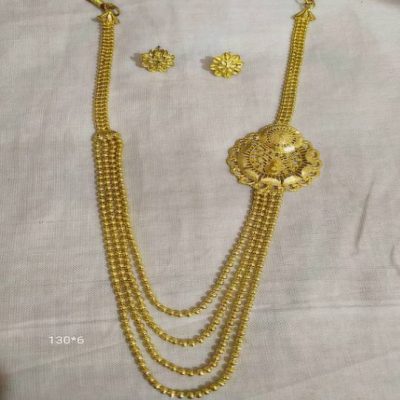 WOMEN’S STYLISH TRADITIONAL GOLDEN NECKLACE SET