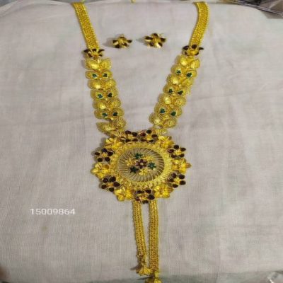 WOMEN’S STYLISH TRADITIONAL GOLDEN LONG NECKLACE SET