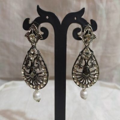 DESIGNER FASHION EARINGS FOR GIRLS AND WOMEN