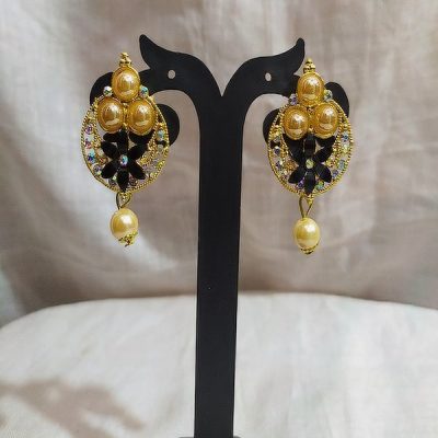 DESIGNER FASHION EARINGS FOR GIRLS AND WOMEN
